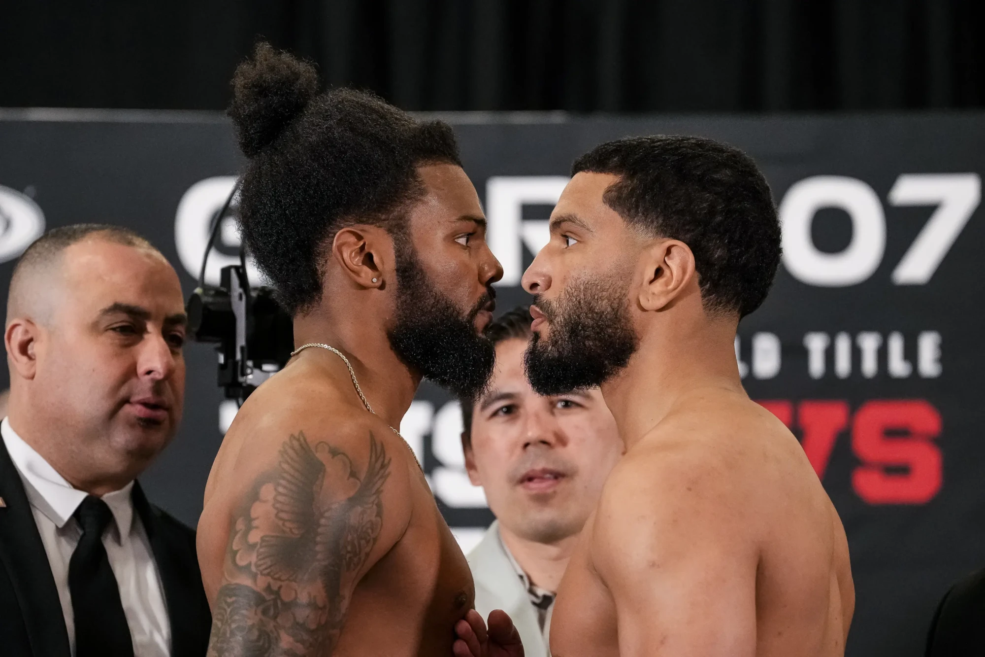 Luis Tavares Mohamed Amine; Luis Tavares en Mohamed Amine op de persconferentie van GLORY 107.