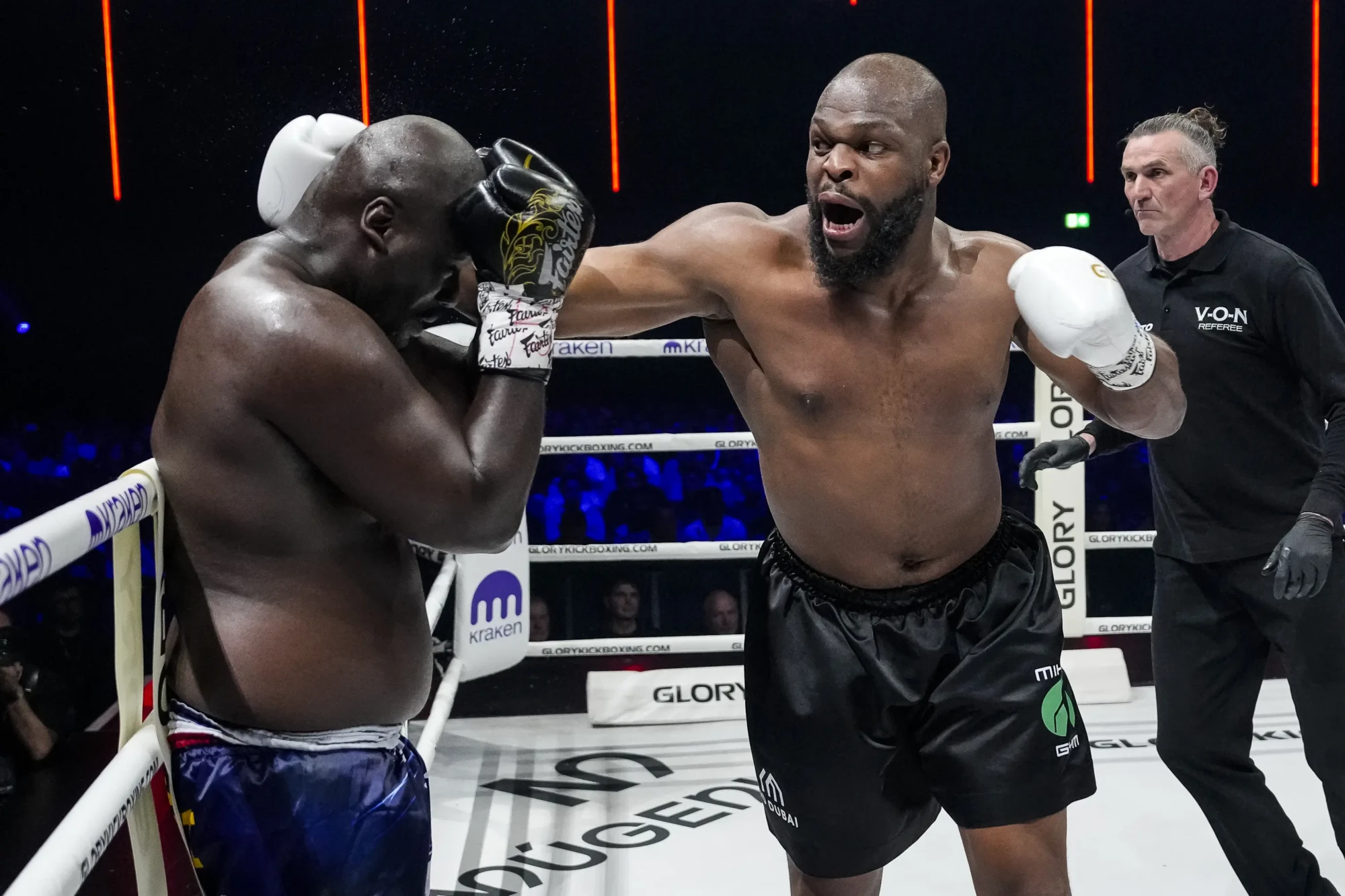 Nico Horta; Nico Horta en Tariq Osaro tijdens gevecht op GLORY 107.